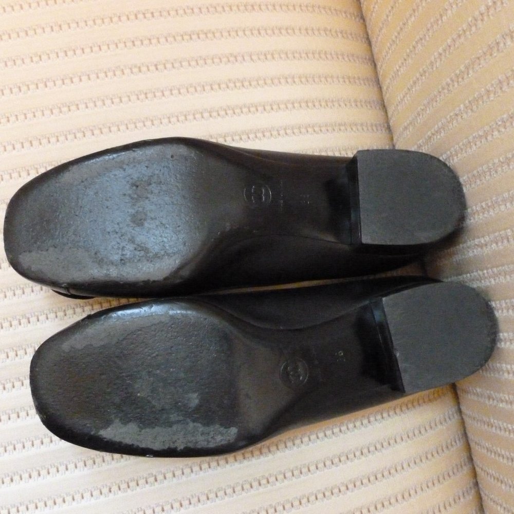 Chanel CC Logo Camellia Flower Low Heel Pumps - Picture 9 of 11